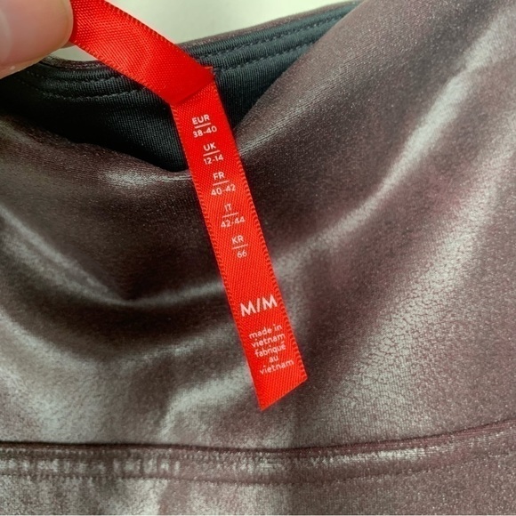 Spanx Faux Leather Leggings in Color Wine Size Medium - Picture 12 of 16